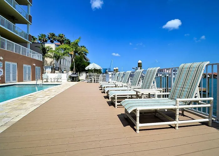 Apartment Sandpiper's Cove 203 Luxury Waterfront 3 Bedroom 2 Bath 23130 Clearwater Beach