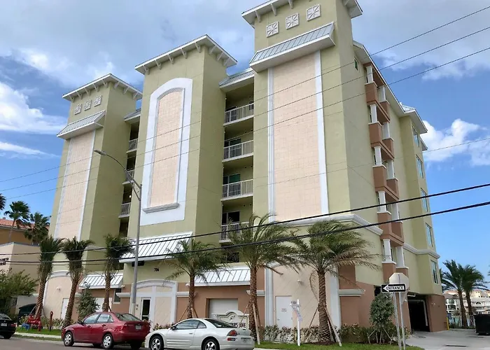 Sandpiper's Cove 203 Luxury Waterfront 3 Bedroom 2 Bath 23130 Apartment Clearwater Beach