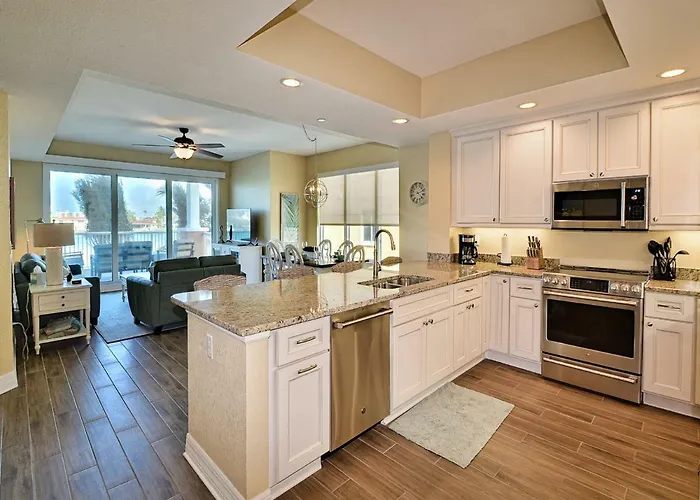 Sandpiper's Cove 203 Luxury Waterfront 3 Bedroom 2 Bath 23130 Apartment *