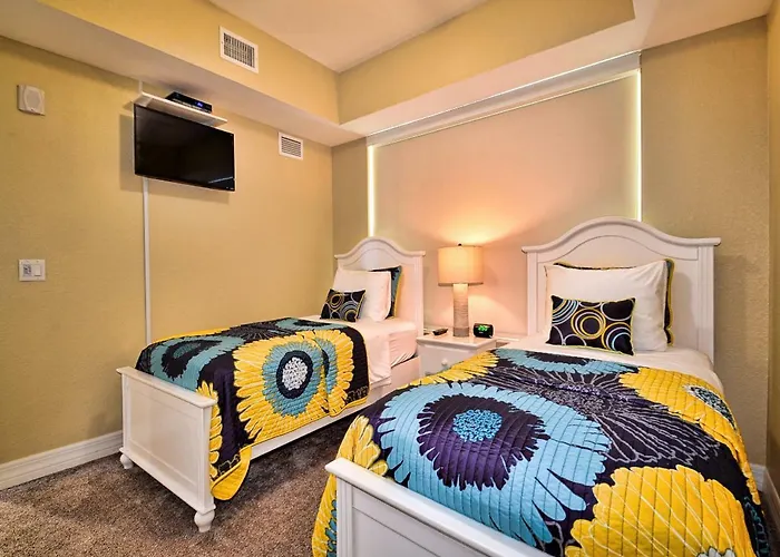 Sandpiper's Cove 203 Luxury Waterfront 3 Bedroom 2 Bath 23130 Clearwater Beach