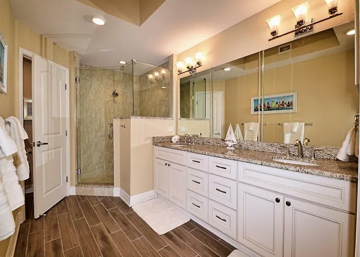 Sandpiper's Cove 203 Luxury Waterfront 3 Bedroom 2 Bath 23130 Apartment *